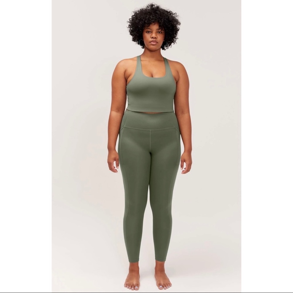 NWT GC Paloma Bra and pocket leggings in Thyme (M)